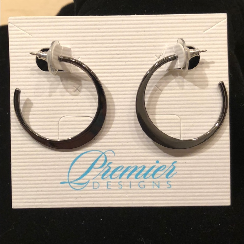 Black metal hoop earrings